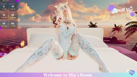 Mia online show from July 15, 5:18 pm