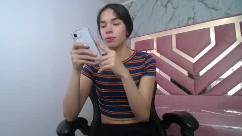 mia_swift_ch online show from October 25, 4:51 am