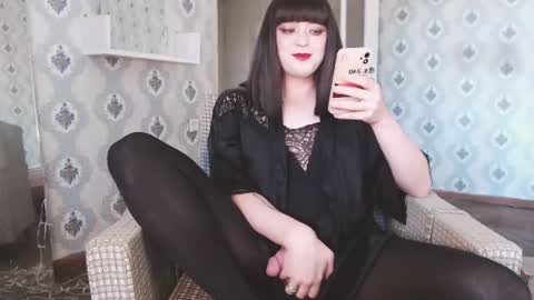 mia_wallase online show from August 2, 8:03 am