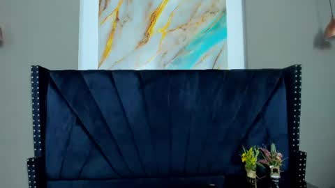 MIA SinCLAIRE online show from August 3, 11:38 am