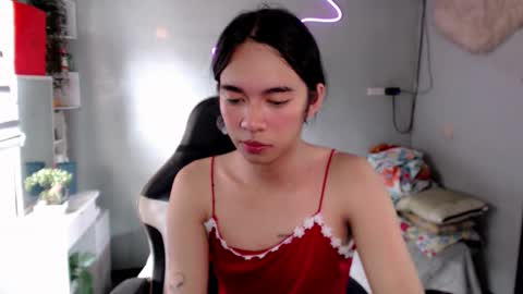 Mia online show from March 6, 6:41 am