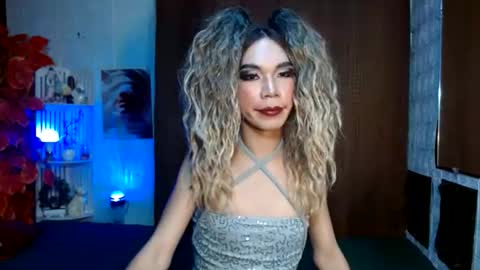 micalopez102702 online show from February 1, 2:54 am