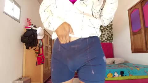 michell_sexy_ts online show from December 7, 7:38 pm