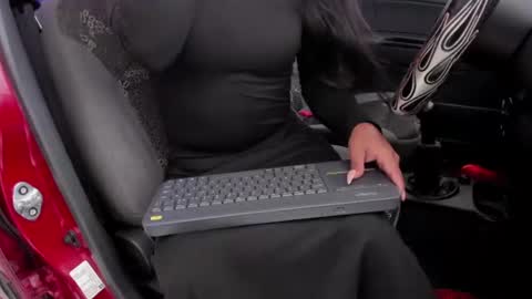 Michelle Narvaez online show from July 6, 7:38 pm