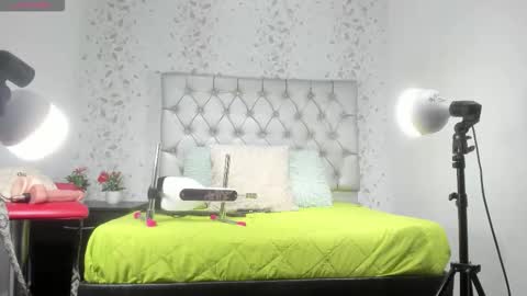 michelle perla online show from October 27, 6:49 pm