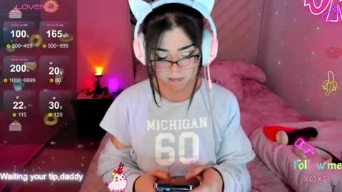   online show from April 29, 1:21 am