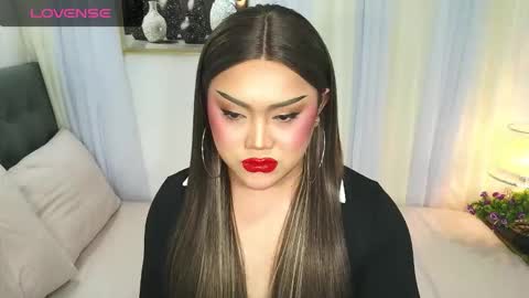 Jasmine online show from January 14, 2:37 pm