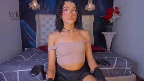 mika_velvet online show from February 18, 10:39 pm