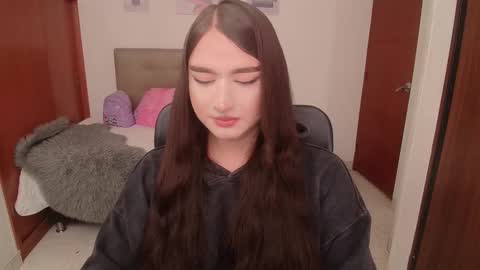 Miley online show from March 4, 3:27 pm