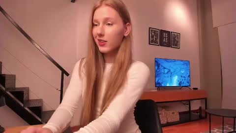 Mira online show from July 31, 1:16 am