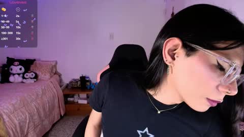 Asami  online show from November 9, 5:30 am