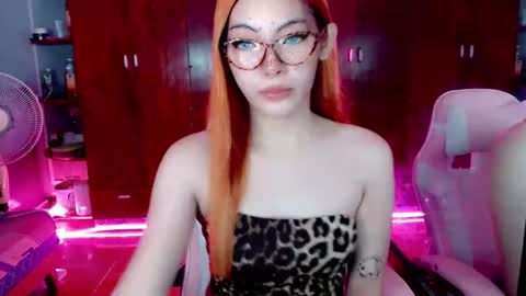 miss_hornydoll online show from November 10, 5:41 am