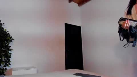 miss_khalifadoll online show from July 10, 3:32 am