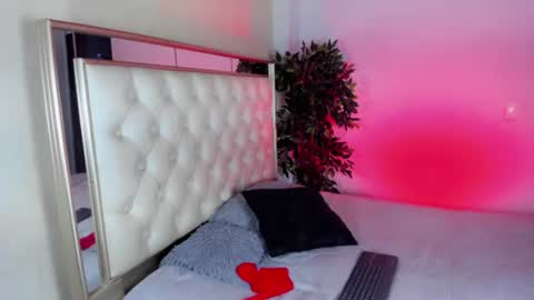 miss_khalifadoll online show from July 23, 4:21 am