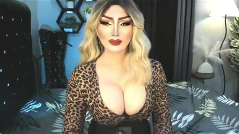 PRIESTESS CHANNEL online show from June 16, 9:04 pm