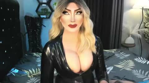 PRIESTESS CHANNEL online show from June 29, 10:53 pm
