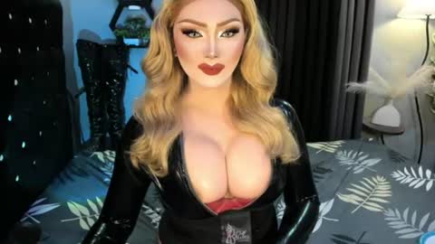 PRIESTESS CHANNEL online show from July 31, 5:57 pm