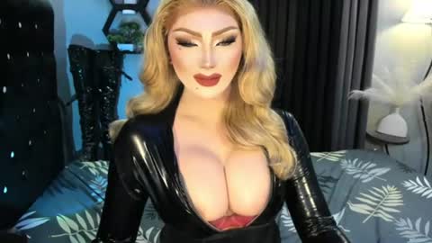 PRIESTESS CHANNEL online show from August 2, 7:35 pm