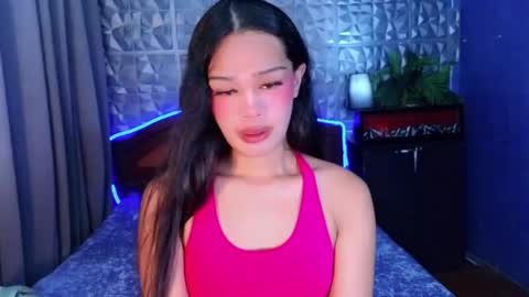 im your queen steffie online show from June 5, 12:00 pm