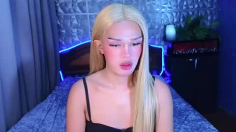 im your queen steffie online show from June 11, 2:37 pm