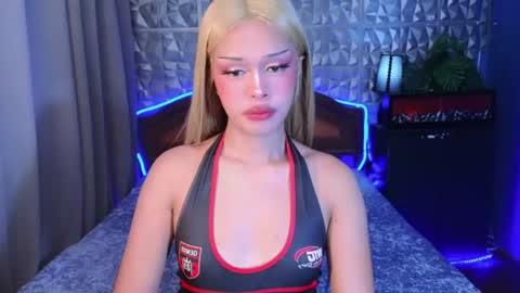 im your queen steffie online show from June 19, 2:32 pm