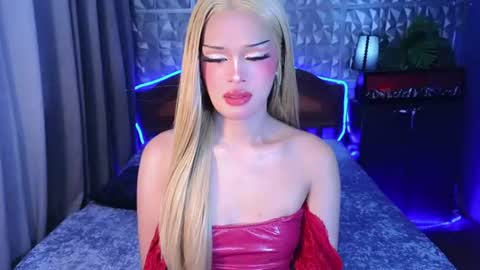 im your queen steffie online show from June 23, 5:10 pm