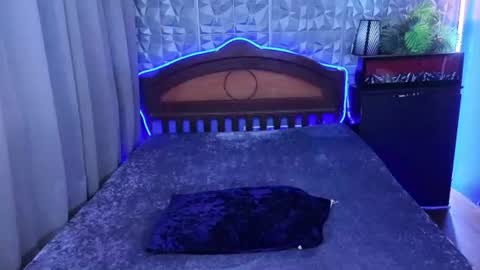 im your queen steffie online show from July 3, 1:39 pm