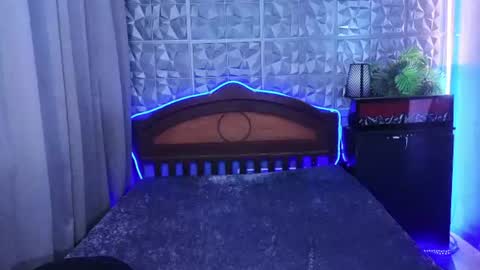 im your queen steffie online show from July 5, 1:28 pm