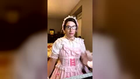 Nicole Smith online show from August 4, 1:01 am