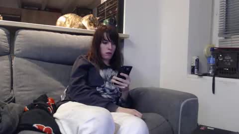 missthon online show from January 7, 8:23 pm