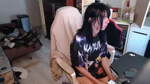 missthon online show from June 19, 11:37 am