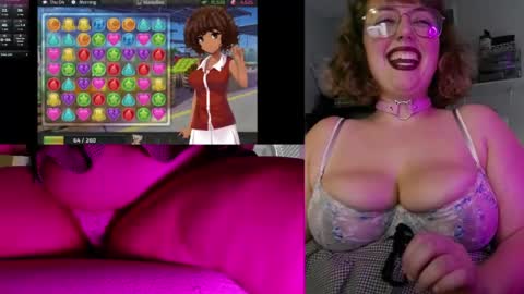 Carolina Peaches online show from June 16, 10:10 pm