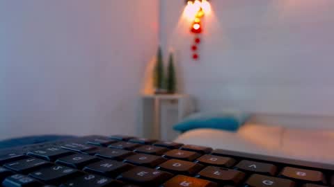 Molly Spears online show from December 15, 11:55 am