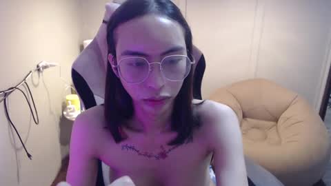 Snapshot of monstercockselfsuck chatting on February 28, 12:31 pm ELYSE A SIMPLE GIRL online show from February 28, 12:31 pm