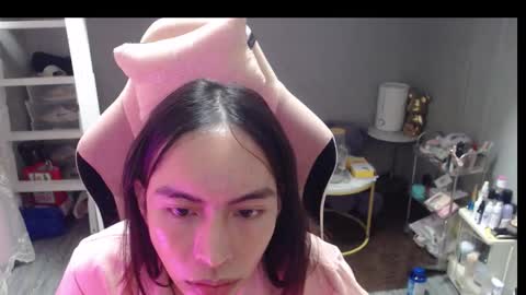 ELYSE A SIMPLE GIRL online show from January 17, 2:47 pm