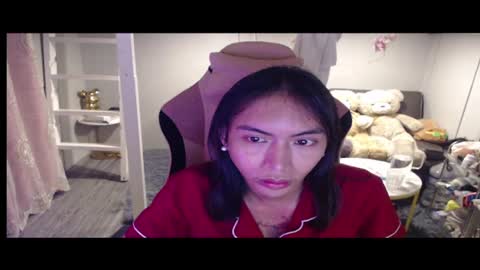 ELYSE A SIMPLE GIRL online show from March 29, 12:38 pm