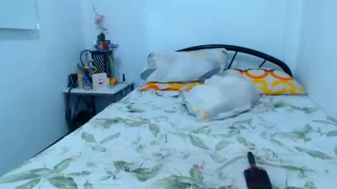 mrladybunnycock online show from June 15, 1:07 am