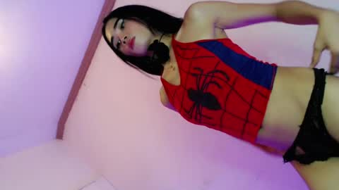 mscherry_ online show from July 28, 6:20 pm