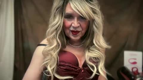 Snapshot of mskarentoy chatting on February 26, 11:48 pm mskarentoy online show from February 26, 11:48 pm