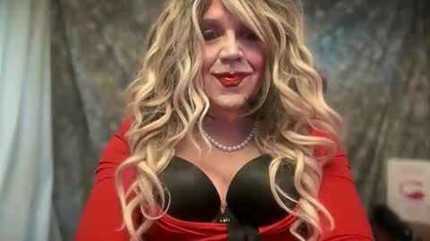 mskarentoy online show from May 24, 9:56 pm