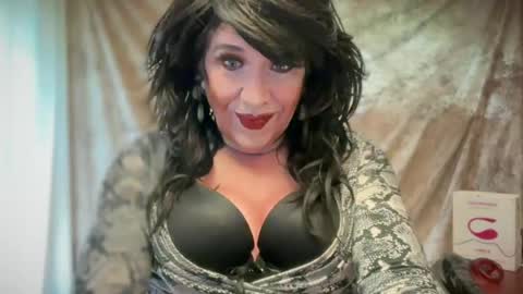 mskarentoy online show from August 3, 8:26 pm
