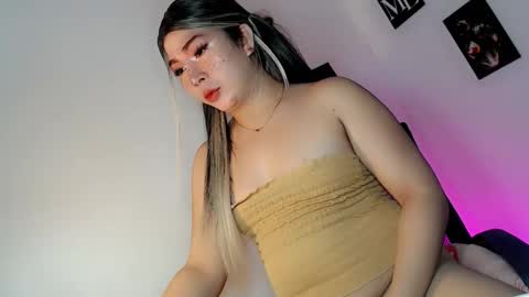 kimmy online show from June 9, 2:22 am