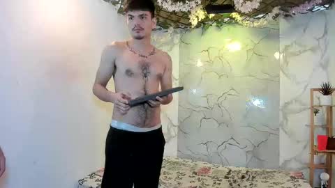 nahomi_hot2002 online show from June 6, 1:40 pm