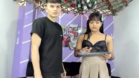 nahomi_hot2002 online show from June 12, 1:32 pm