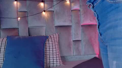  VICTORIA  online show from January 13, 7:44 pm