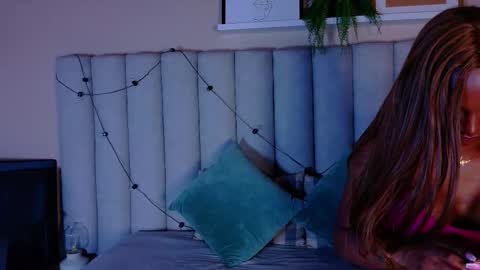  VICTORIA  online show from March 23, 7:52 pm