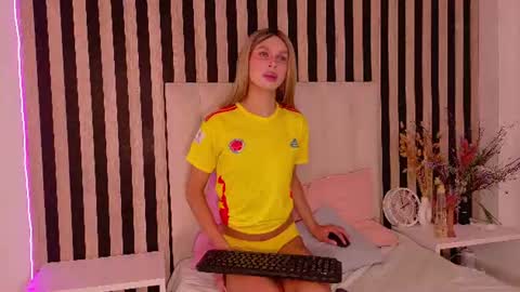 nano_kawaii online show from July 3, 12:33 pm