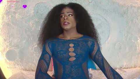 Naomi Qeents online show from November 22, 2:19 pm