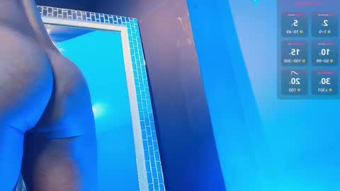 Naomi Qeents online show from December 3, 8:24 pm