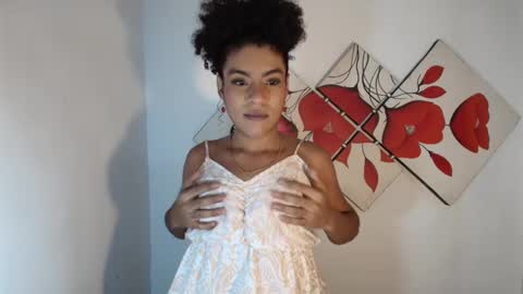 naomiwildburn online show from September 17, 10:37 pm